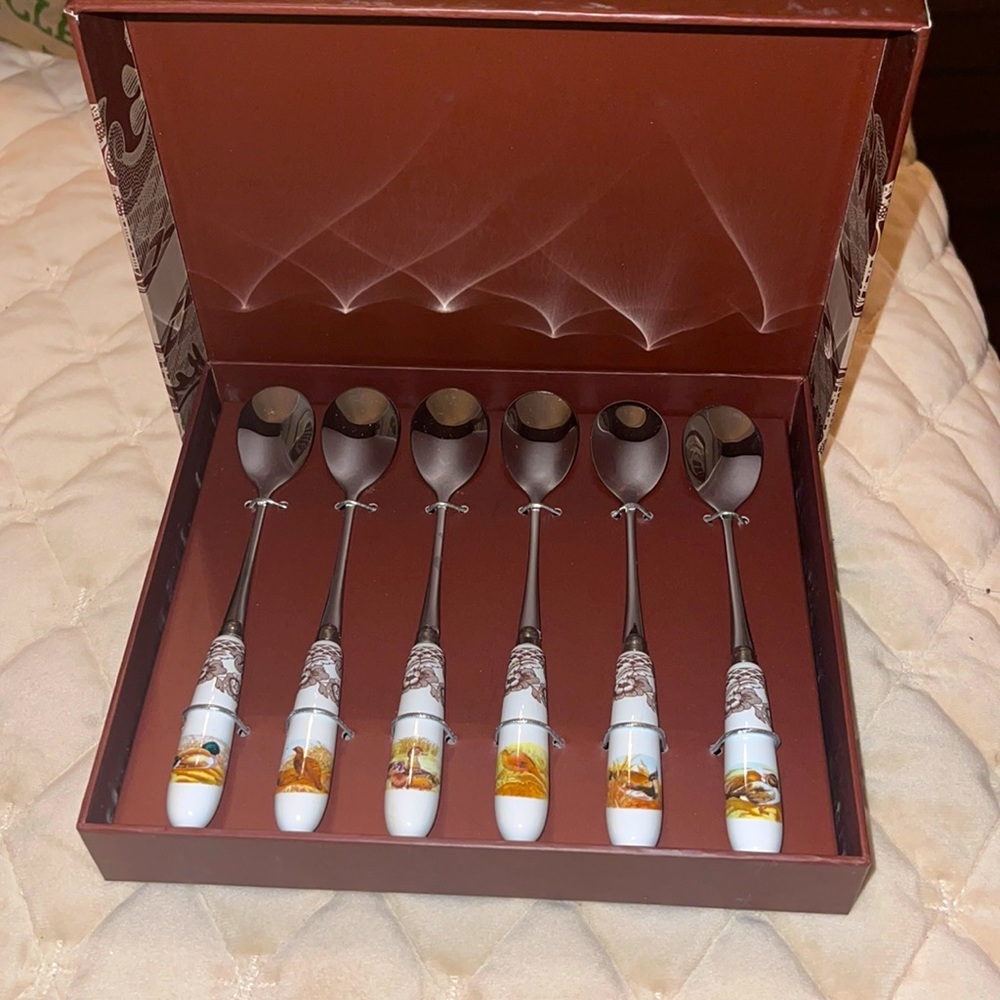 (Set of 6 Motifs) Teaspoon
Woodland
by SPODE
